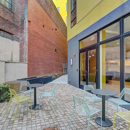 Апартаменты Frontdesk The Glenwood Apts Brewerytown Филадельфия Экстерьер фото